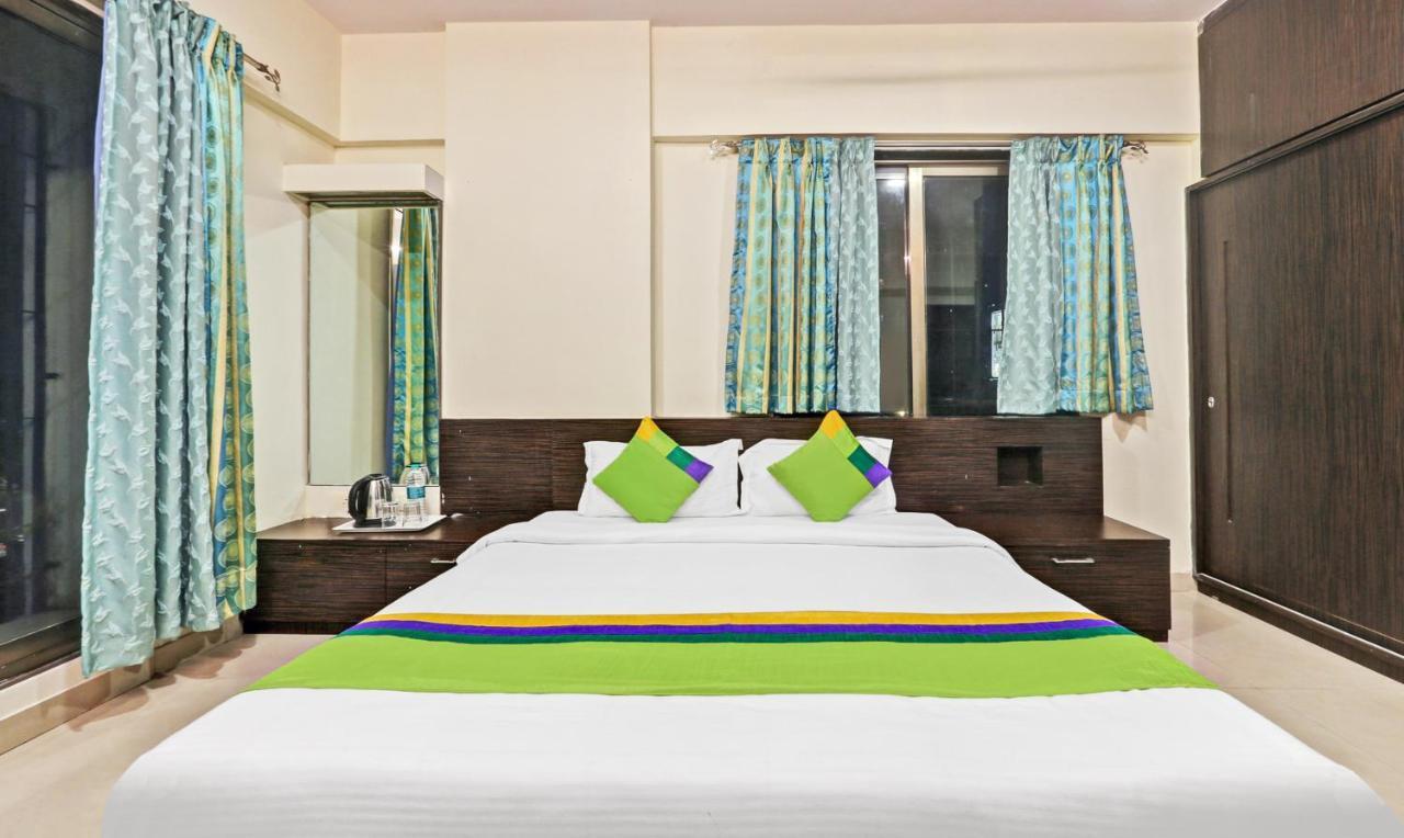 Treebo Trend Bandra Apartments Мумбаи Экстерьер фото