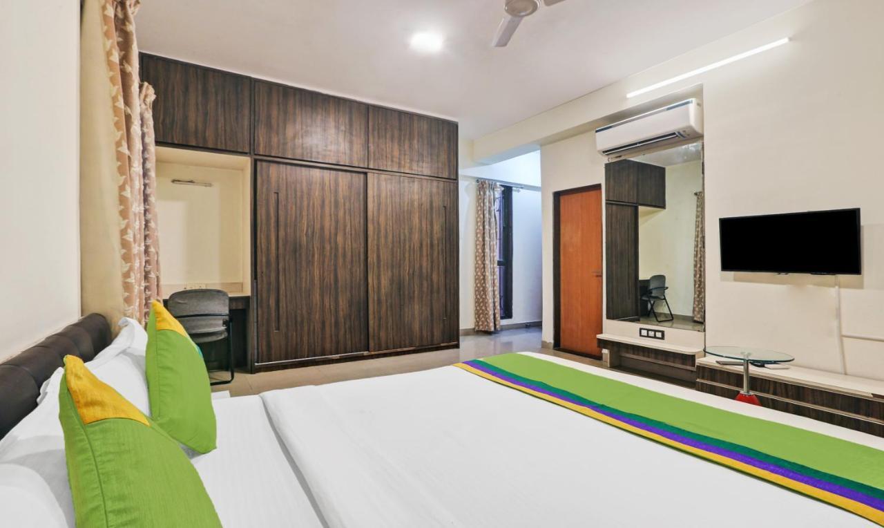 Treebo Trend Bandra Apartments Мумбаи Экстерьер фото