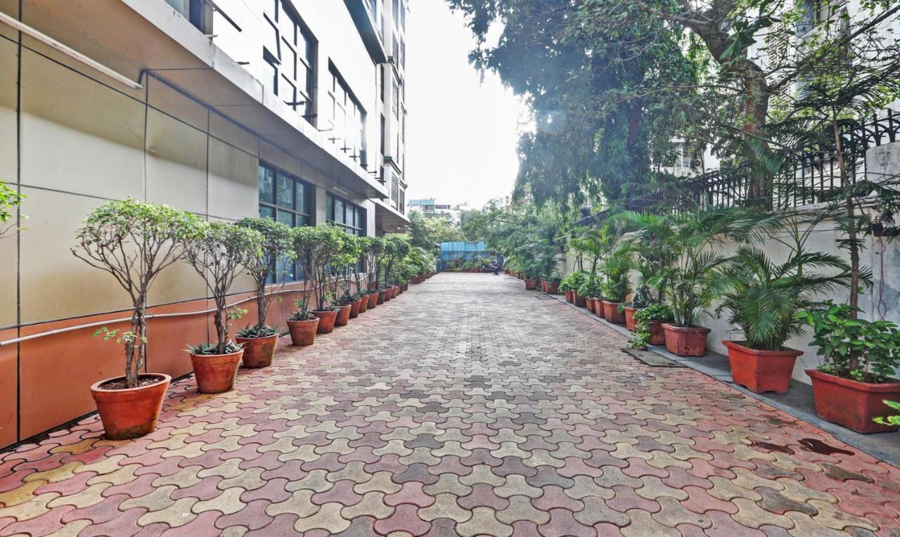 Treebo Trend Bandra Apartments Мумбаи Экстерьер фото