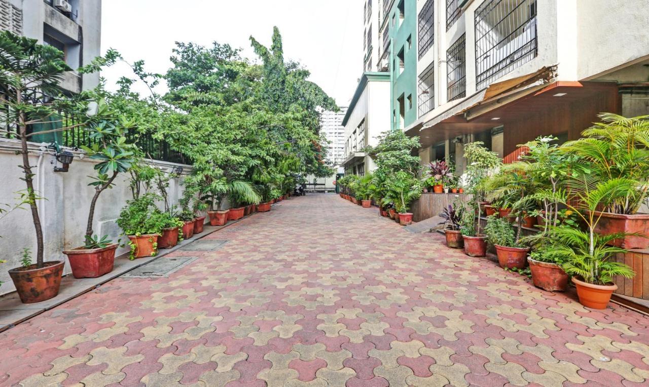 Treebo Trend Bandra Apartments Мумбаи Экстерьер фото